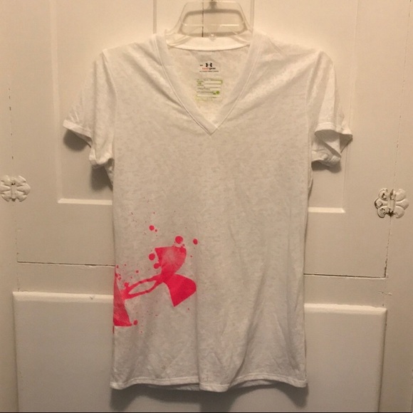 BUNDLE of UNDER ARMOUR workout tees! Worth $100! - Picture 2 of 8